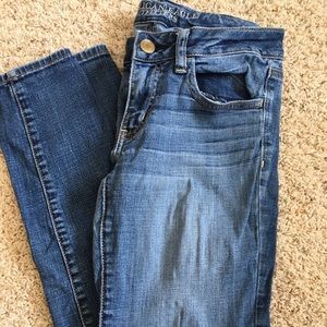 American Eagle skinny jeggings, size 6 long.